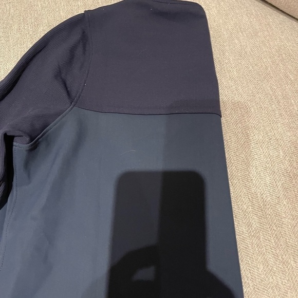 Lululemon blouse nwot​​​​​​​​​ - Picture 7 of 7
